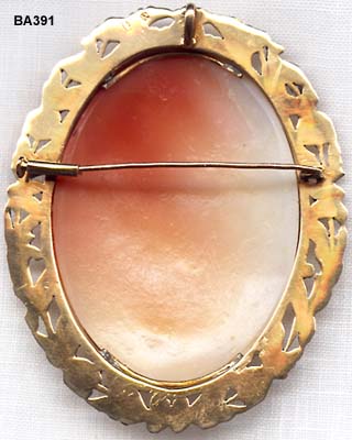 14 Karat Shell Cameo Pin/Pendant