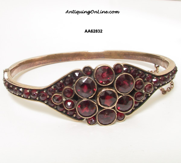 Antique Victorian Bohemian Garnet Bangle Bracelet c. 1880