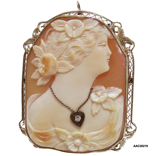 Antique Edwardian Shell Cameo en Habille of Flora 14 Karat White Gold