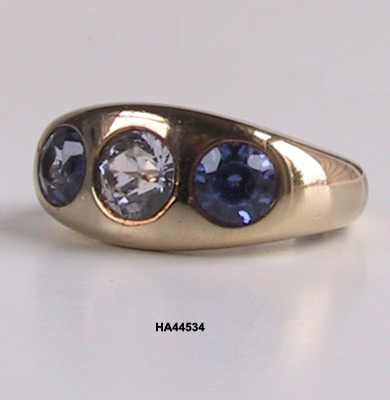 1970 to 1980 14 Karat Diamond and Peridot Ring