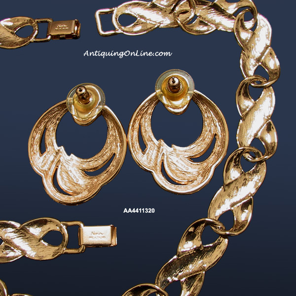 Vintage Napier Jewelry Necklace, Bracelet, Earrings