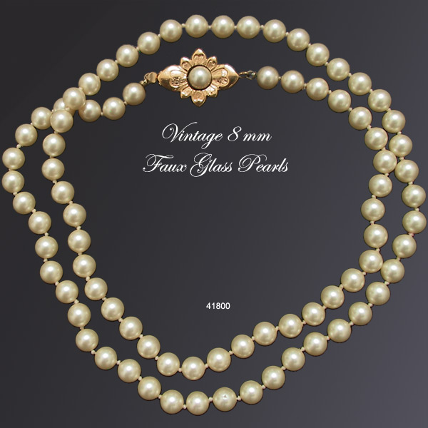 Vintage 8 mm Glass Pearl Necklace c. 1950s