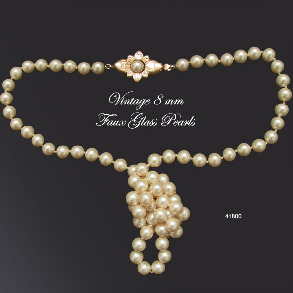 Vintage 8 mm Glass Pearl Necklace c. 1950s