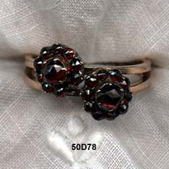 c. 1890 Late Victorian 14+ Karat Rose Gold Garnet Ring